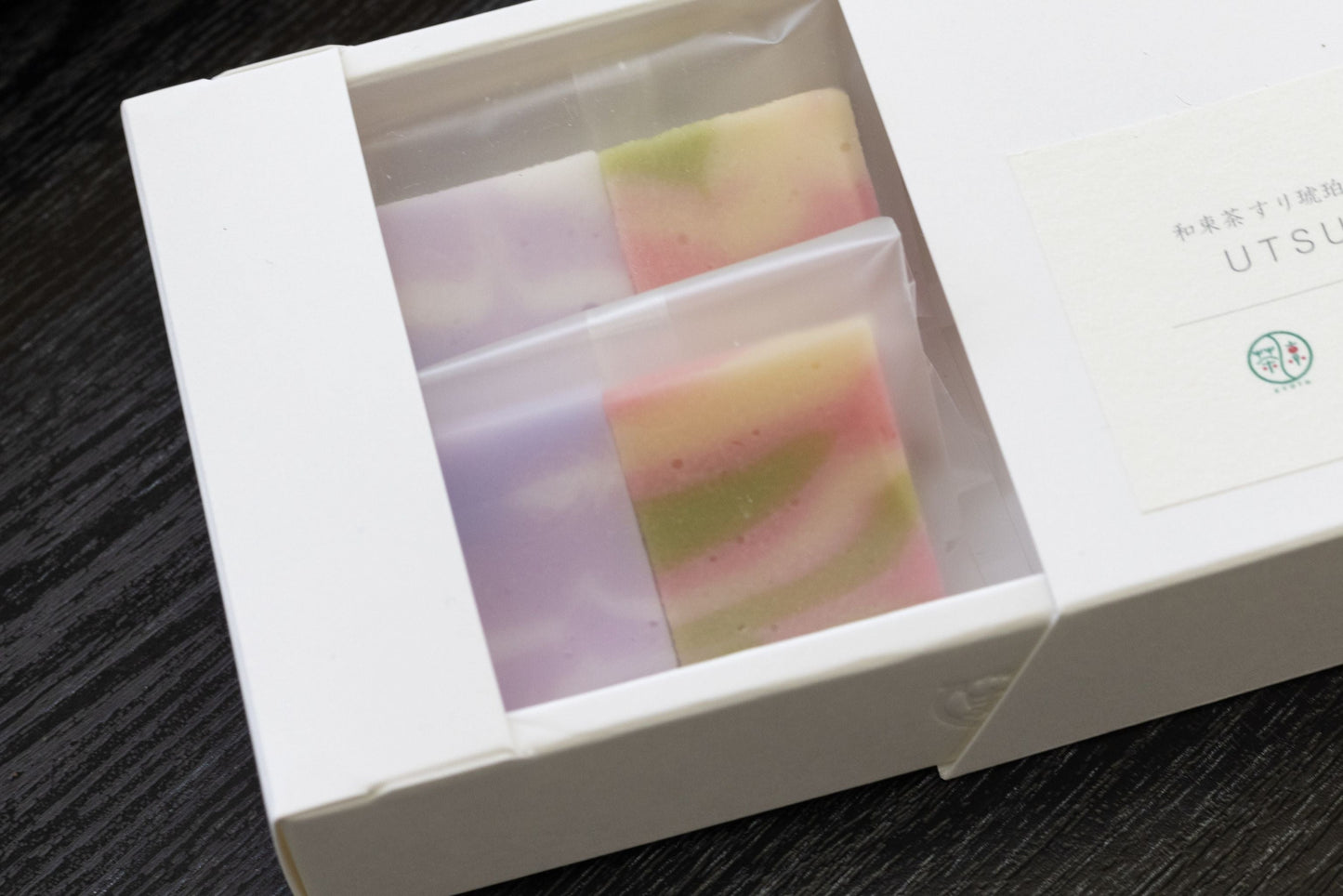 【和束茶×京菓子】やなぎのにわ製”UTUROI~和束の春”